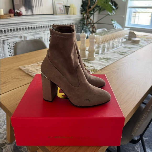 Beige Suede Wishbone Boot Heels - Picture 4 of 5